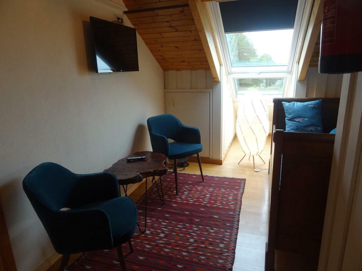 Villa Angela, Appartement 3 Chambres Ovifat Bagian luar foto